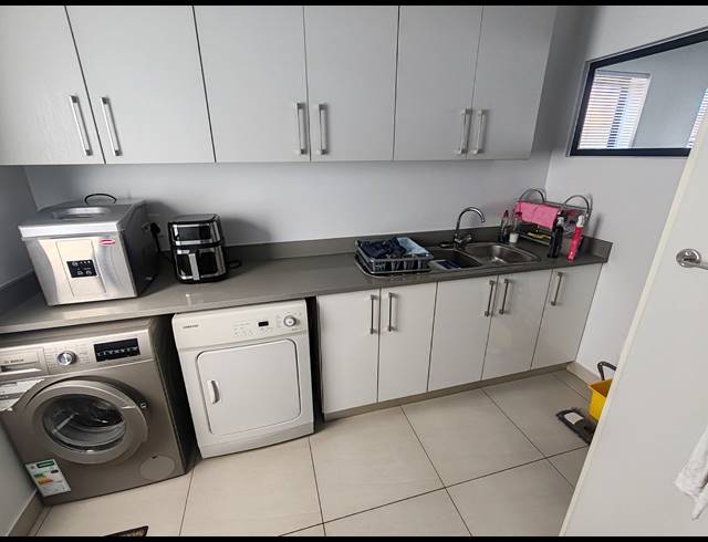 5 BEDROOM HOUSE FOR SALE IN CALYPSO BEACH